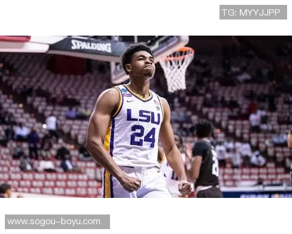 卡梅隆托马斯得分低迷却助攻爆发展现转型潜力 卡梅隆托马斯得分低迷却助攻爆发展现转型潜力